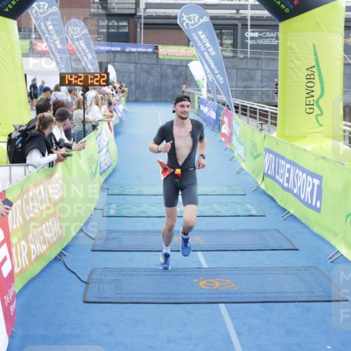 10.08.2025 - GEWOBA Citytriathlon Bremen H.Heesch http://msf.ph/oto/8555743 10.08.2025 14:21:26 Ziel 590 meine-sportfotos.de