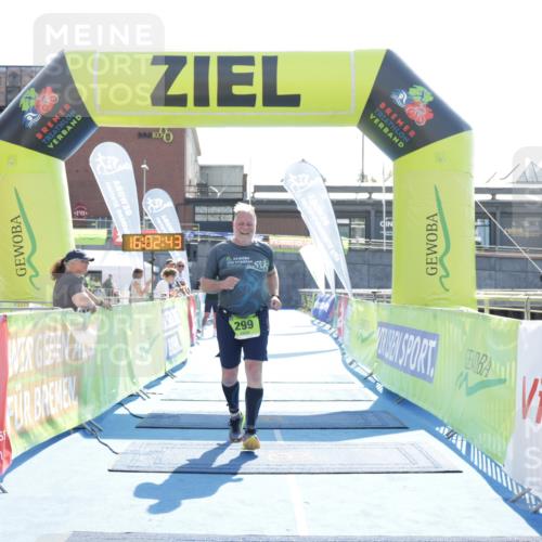 10.08.2025 - GEWOBA Citytriathlon Bremen H.Heesch http://msf.ph/oto/8555814 10.08.2025 16:02:47 Ziel 299 meine-sportfotos.de