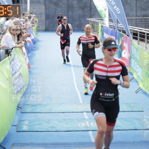 10.08.2025 - GEWOBA Citytriathlon Bremen H.Heesch http://msf.ph/oto/8555943 10.08.2025 14:23:55 Ziel 567, 738, 802, 915 meine-sportfotos.de