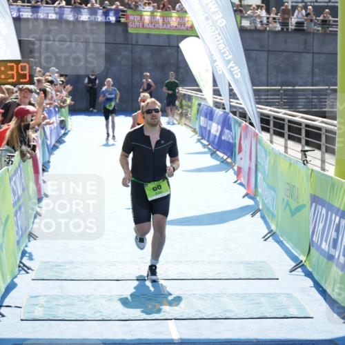 10.08.2025 - GEWOBA Citytriathlon Bremen H.Heesch http://msf.ph/oto/8555958 10.08.2025 15:26:43 Ziel 86, 441 meine-sportfotos.de