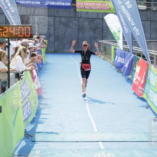 10.08.2025 - GEWOBA Citytriathlon Bremen H.Heesch http://msf.ph/oto/8555977 10.08.2025 14:24:03 Ziel 567, 738, 972 meine-sportfotos.de