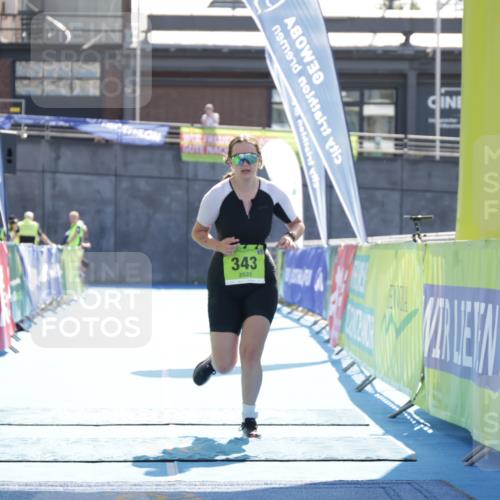 10.08.2025 - GEWOBA Citytriathlon Bremen H.Heesch http://msf.ph/oto/8556044 10.08.2025 16:08:31 Ziel 343 meine-sportfotos.de