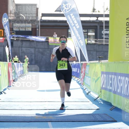 10.08.2025 - GEWOBA Citytriathlon Bremen H.Heesch http://msf.ph/oto/8556056 10.08.2025 16:08:31 Ziel 343 meine-sportfotos.de