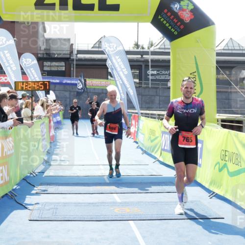 10.08.2025 - GEWOBA Citytriathlon Bremen H.Heesch http://msf.ph/oto/8556094 10.08.2025 14:25:01 Ziel 765, 894, 964, 1023 meine-sportfotos.de
