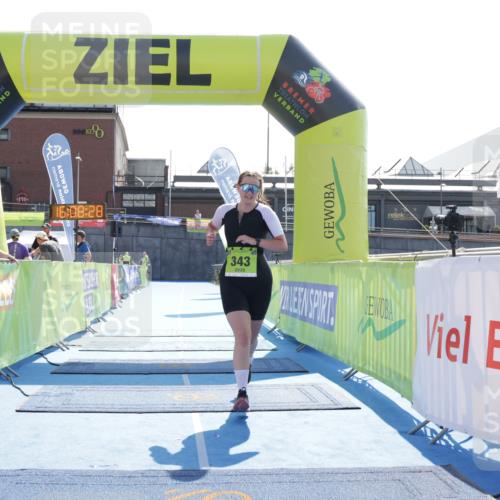 10.08.2025 - GEWOBA Citytriathlon Bremen H.Heesch http://msf.ph/oto/8556106 10.08.2025 16:08:33 Ziel 343 meine-sportfotos.de