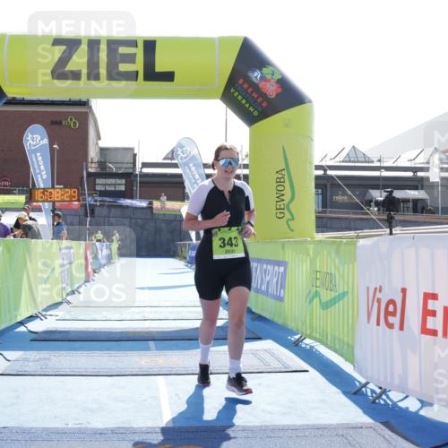 10.08.2025 - GEWOBA Citytriathlon Bremen H.Heesch http://msf.ph/oto/8556118 10.08.2025 16:08:33 Ziel 343 meine-sportfotos.de