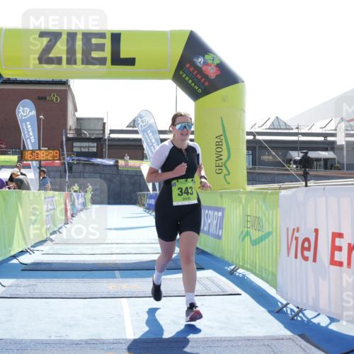 10.08.2025 - GEWOBA Citytriathlon Bremen H.Heesch http://msf.ph/oto/8556121 10.08.2025 16:08:33 Ziel 343 meine-sportfotos.de
