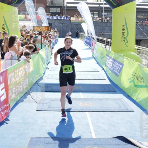 10.08.2025 - GEWOBA Citytriathlon Bremen H.Heesch http://msf.ph/oto/8556130 10.08.2025 15:27:35 Ziel 466, 467 meine-sportfotos.de