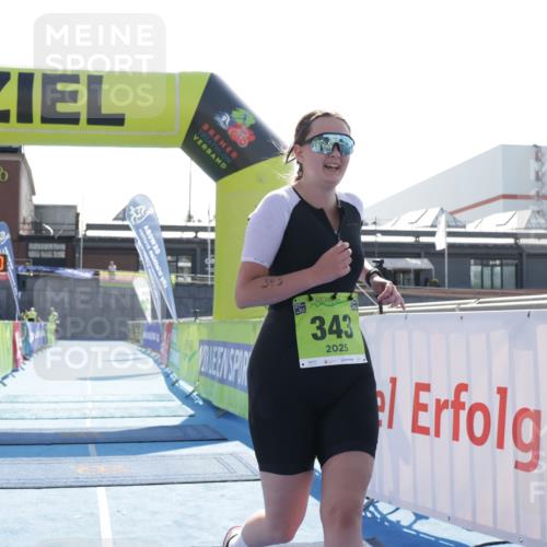 10.08.2025 - GEWOBA Citytriathlon Bremen H.Heesch http://msf.ph/oto/8556153 10.08.2025 16:08:34 Ziel 343 meine-sportfotos.de