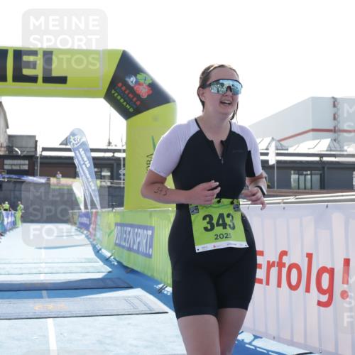 10.08.2025 - GEWOBA Citytriathlon Bremen H.Heesch http://msf.ph/oto/8556157 10.08.2025 16:08:34 Ziel 343 meine-sportfotos.de