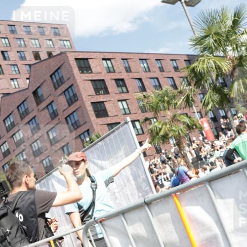 10.08.2025 - GEWOBA Citytriathlon Bremen H.Heesch http://msf.ph/oto/8556170 10.08.2025 16:09:52 Ziel  meine-sportfotos.de