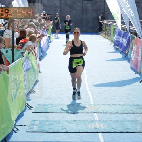 10.08.2025 - GEWOBA Citytriathlon Bremen H.Heesch http://msf.ph/oto/8556203 10.08.2025 15:27:48 Ziel 56, 382 meine-sportfotos.de