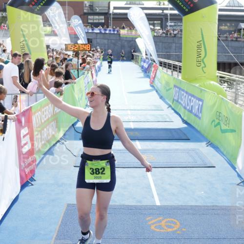 10.08.2025 - GEWOBA Citytriathlon Bremen H.Heesch http://msf.ph/oto/8556226 10.08.2025 15:27:52 Ziel 382 meine-sportfotos.de