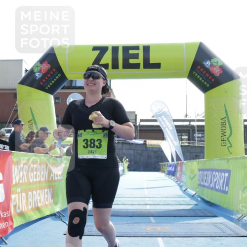 10.08.2025 - GEWOBA Citytriathlon Bremen H.Heesch http://msf.ph/oto/8556306 10.08.2025 16:10:39 Ziel 383 meine-sportfotos.de