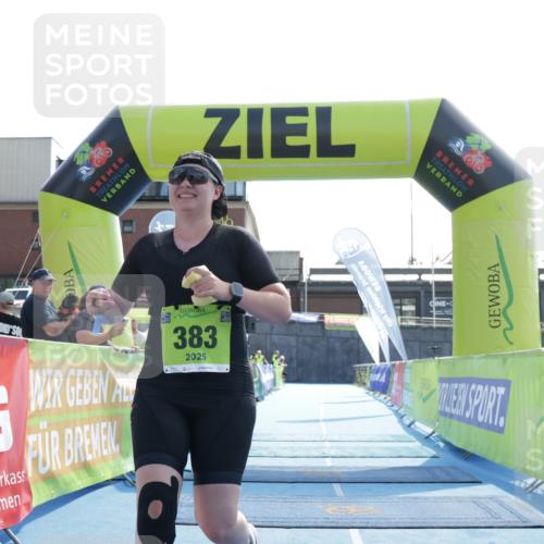 10.08.2025 - GEWOBA Citytriathlon Bremen H.Heesch http://msf.ph/oto/8556308 10.08.2025 16:10:39 Ziel 383 meine-sportfotos.de