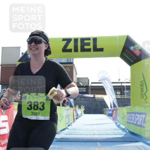 10.08.2025 - GEWOBA Citytriathlon Bremen H.Heesch http://msf.ph/oto/8556326 10.08.2025 16:10:39 Ziel 383 meine-sportfotos.de
