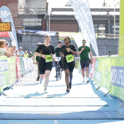 10.08.2025 - GEWOBA Citytriathlon Bremen H.Heesch http://msf.ph/oto/8556354 10.08.2025 16:13:12 Ziel 396, 406 meine-sportfotos.de
