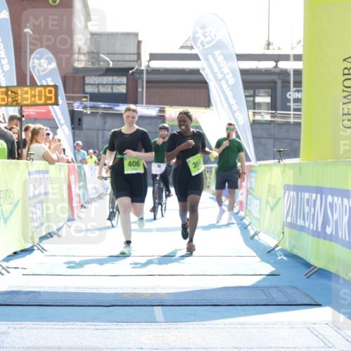 10.08.2025 - GEWOBA Citytriathlon Bremen H.Heesch http://msf.ph/oto/8556371 10.08.2025 16:13:12 Ziel 396, 406 meine-sportfotos.de