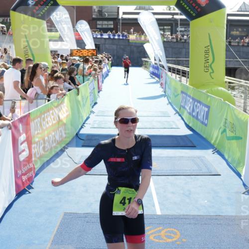 10.08.2025 - GEWOBA Citytriathlon Bremen H.Heesch http://msf.ph/oto/8556382 10.08.2025 15:28:28 Ziel 142, 166, 418, 422 meine-sportfotos.de