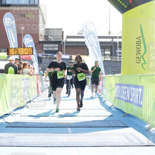10.08.2025 - GEWOBA Citytriathlon Bremen H.Heesch http://msf.ph/oto/8556384 10.08.2025 16:13:12 Ziel 396, 406 meine-sportfotos.de