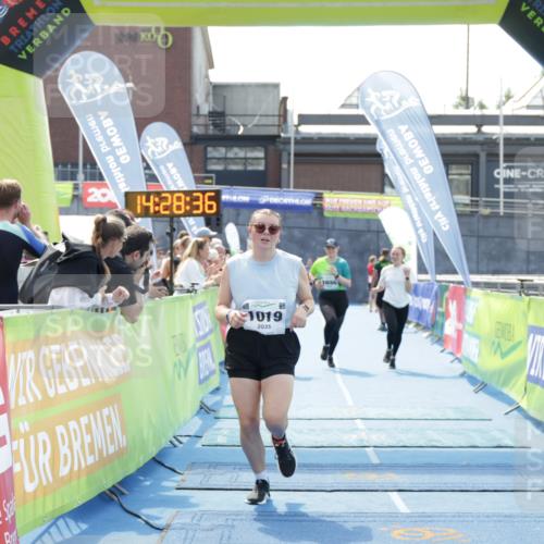 10.08.2025 - GEWOBA Citytriathlon Bremen H.Heesch http://msf.ph/oto/8556426 10.08.2025 14:28:39 Ziel 978, 1019 meine-sportfotos.de