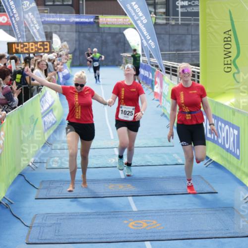 10.08.2025 - GEWOBA Citytriathlon Bremen H.Heesch http://msf.ph/oto/8556468 10.08.2025 14:28:57 Ziel 944, 953, 1001, 1025 meine-sportfotos.de