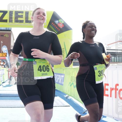 10.08.2025 - GEWOBA Citytriathlon Bremen H.Heesch http://msf.ph/oto/8556493 10.08.2025 16:13:15 Ziel 396, 406 meine-sportfotos.de