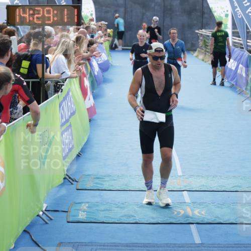 10.08.2025 - GEWOBA Citytriathlon Bremen H.Heesch http://msf.ph/oto/8556511 10.08.2025 14:29:15 Ziel 794, 842, 911, 946 meine-sportfotos.de