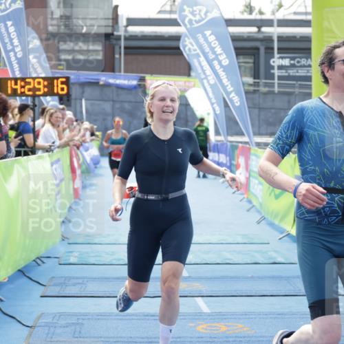 10.08.2025 - GEWOBA Citytriathlon Bremen H.Heesch http://msf.ph/oto/8556517 10.08.2025 14:29:20 Ziel 591, 794, 842, 946, 963 meine-sportfotos.de