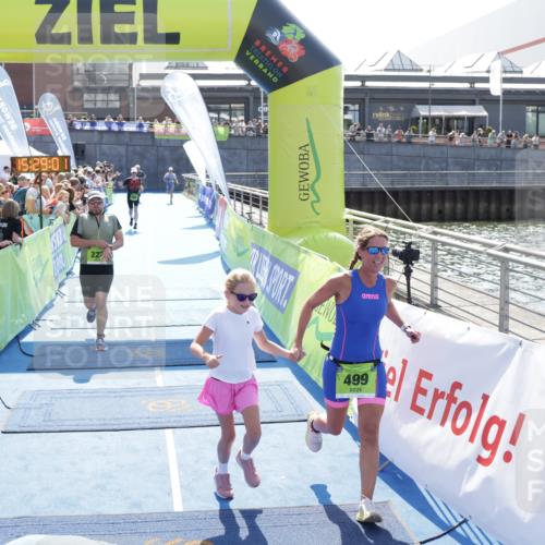 10.08.2025 - GEWOBA Citytriathlon Bremen H.Heesch http://msf.ph/oto/8556524 10.08.2025 15:29:05 Ziel 222, 326, 499 meine-sportfotos.de