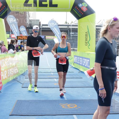 10.08.2025 - GEWOBA Citytriathlon Bremen H.Heesch http://msf.ph/oto/8556539 10.08.2025 14:29:25 Ziel 591, 842, 946, 963 meine-sportfotos.de