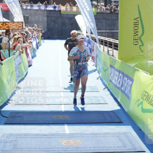 10.08.2025 - GEWOBA Citytriathlon Bremen H.Heesch http://msf.ph/oto/8556545 10.08.2025 15:29:13 Ziel 145, 222, 326, 349 meine-sportfotos.de