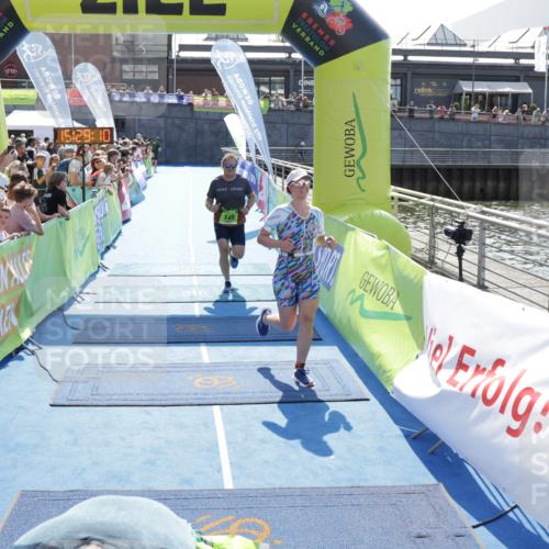 10.08.2025 - GEWOBA Citytriathlon Bremen H.Heesch http://msf.ph/oto/8556552 10.08.2025 15:29:14 Ziel 145, 326, 349 meine-sportfotos.de
