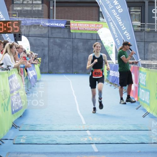 10.08.2025 - GEWOBA Citytriathlon Bremen H.Heesch http://msf.ph/oto/8556574 10.08.2025 14:29:59 Ziel 930 meine-sportfotos.de