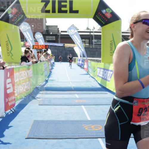10.08.2025 - GEWOBA Citytriathlon Bremen H.Heesch http://msf.ph/oto/8556643 10.08.2025 14:32:04 Ziel 920, 927, 955 meine-sportfotos.de