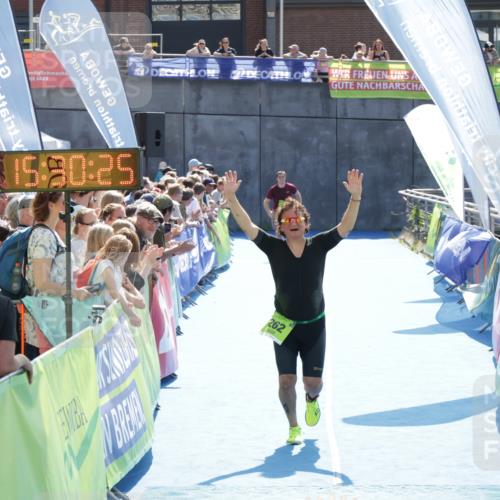 10.08.2025 - GEWOBA Citytriathlon Bremen H.Heesch http://msf.ph/oto/8556677 10.08.2025 15:30:29 Ziel 80, 249, 262 meine-sportfotos.de