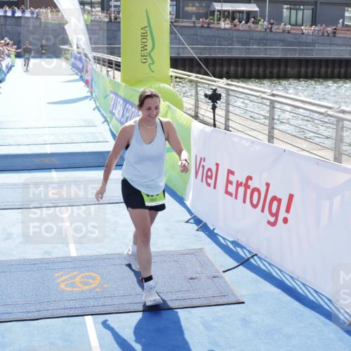 10.08.2025 - GEWOBA Citytriathlon Bremen H.Heesch http://msf.ph/oto/8556777 10.08.2025 15:31:27 Ziel 73, 376 meine-sportfotos.de