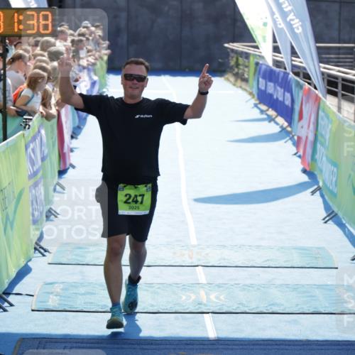 10.08.2025 - GEWOBA Citytriathlon Bremen H.Heesch http://msf.ph/oto/8556795 10.08.2025 15:31:42 Ziel 247 meine-sportfotos.de