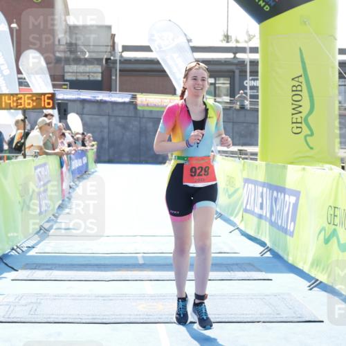 10.08.2025 - GEWOBA Citytriathlon Bremen H.Heesch http://msf.ph/oto/8556806 10.08.2025 14:36:20 Ziel 929 meine-sportfotos.de