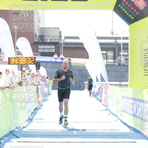 10.08.2025 - GEWOBA Citytriathlon Bremen H.Heesch http://msf.ph/oto/8556918 10.08.2025 14:38:36 Ziel 726, 843 meine-sportfotos.de
