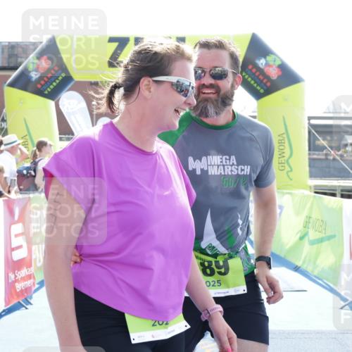 10.08.2025 - GEWOBA Citytriathlon Bremen H.Heesch http://msf.ph/oto/8556929 10.08.2025 15:32:40 Ziel 28, 189, 367, 448, 457 meine-sportfotos.de