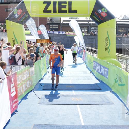 10.08.2025 - GEWOBA Citytriathlon Bremen H.Heesch http://msf.ph/oto/8557062 10.08.2025 15:33:52 Ziel 196, 266, 352, 409, 439, 517 meine-sportfotos.de