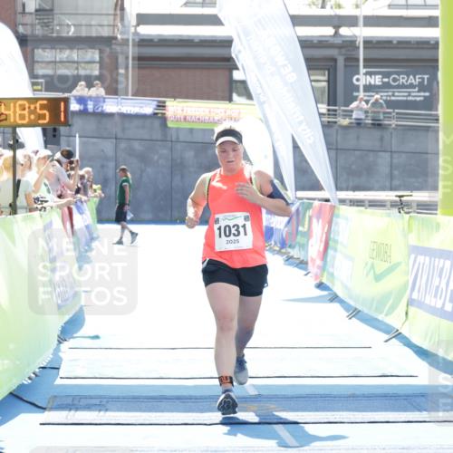 10.08.2025 - GEWOBA Citytriathlon Bremen H.Heesch http://msf.ph/oto/8557077 10.08.2025 14:48:55 Ziel 1031 meine-sportfotos.de