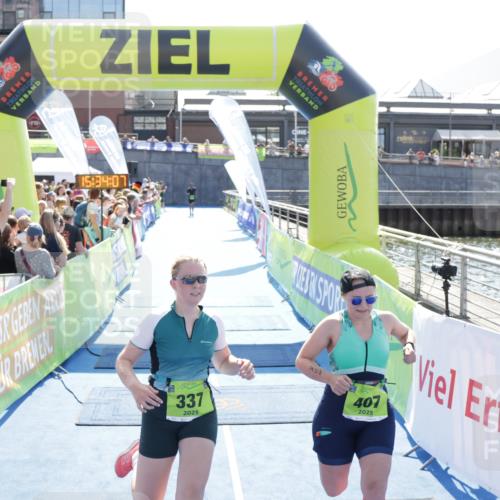 10.08.2025 - GEWOBA Citytriathlon Bremen H.Heesch http://msf.ph/oto/8557106 10.08.2025 15:34:11 Ziel 337, 407 meine-sportfotos.de
