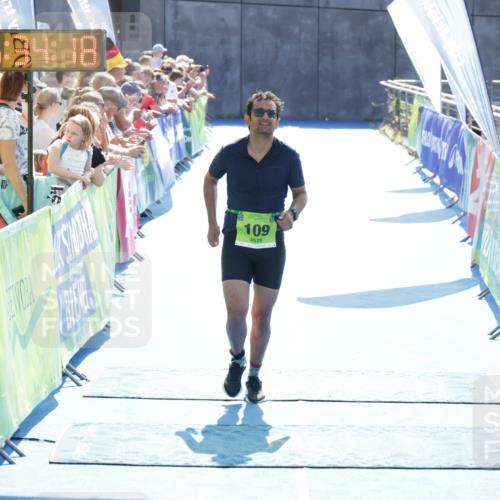 10.08.2025 - GEWOBA Citytriathlon Bremen H.Heesch http://msf.ph/oto/8557108 10.08.2025 15:34:22 Ziel 109 meine-sportfotos.de