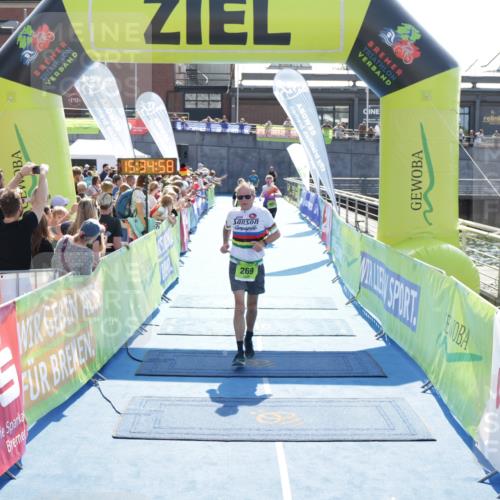 10.08.2025 - GEWOBA Citytriathlon Bremen H.Heesch http://msf.ph/oto/8557169 10.08.2025 15:35:02 Ziel 269, 402, 470 meine-sportfotos.de