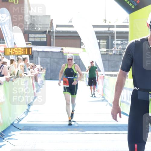 10.08.2025 - GEWOBA Citytriathlon Bremen H.Heesch http://msf.ph/oto/8557170 10.08.2025 14:53:14 Ziel 89, 980 meine-sportfotos.de