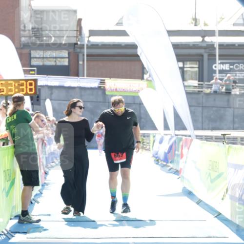 10.08.2025 - GEWOBA Citytriathlon Bremen H.Heesch http://msf.ph/oto/8557180 10.08.2025 14:53:41 Ziel 663 meine-sportfotos.de