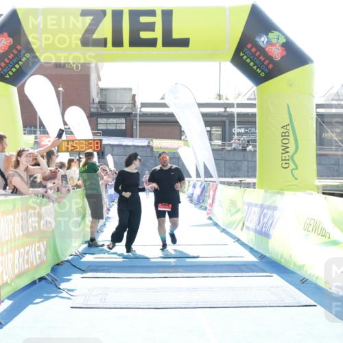 10.08.2025 - GEWOBA Citytriathlon Bremen H.Heesch http://msf.ph/oto/8557184 10.08.2025 14:53:42 Ziel 663 meine-sportfotos.de
