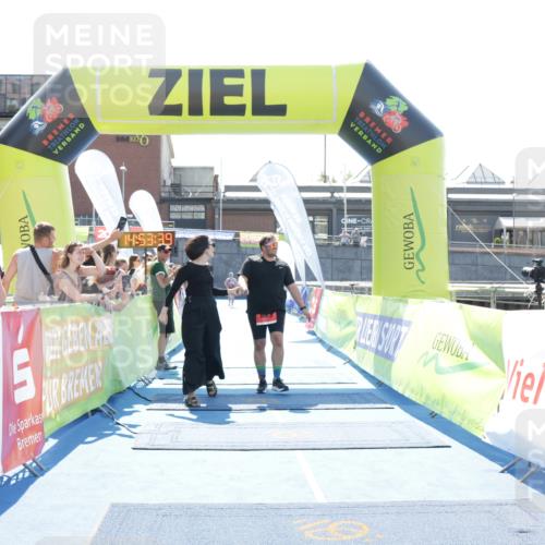 10.08.2025 - GEWOBA Citytriathlon Bremen H.Heesch http://msf.ph/oto/8557190 10.08.2025 14:53:43 Ziel 663 meine-sportfotos.de